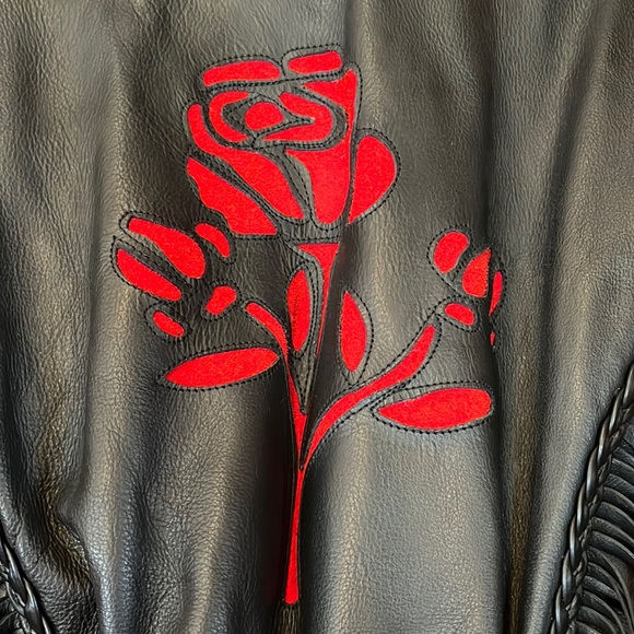 🎉HOST PICK! NWOT Black & Red Fringe Riding Leather Jacket - Picture 5 of 10